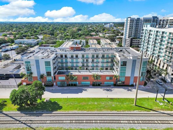 2100 Van Buren St 319, Hollywood FL 33020