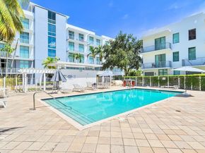 2100 Van Buren St 319, Hollywood FL 33020