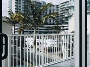 2100 Van Buren St 319, Hollywood FL 33020