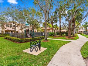 6073 Grand Cypress Cir W, Coconut Creek FL 33073