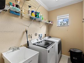 6073 Grand Cypress Cir W, Coconut Creek FL 33073