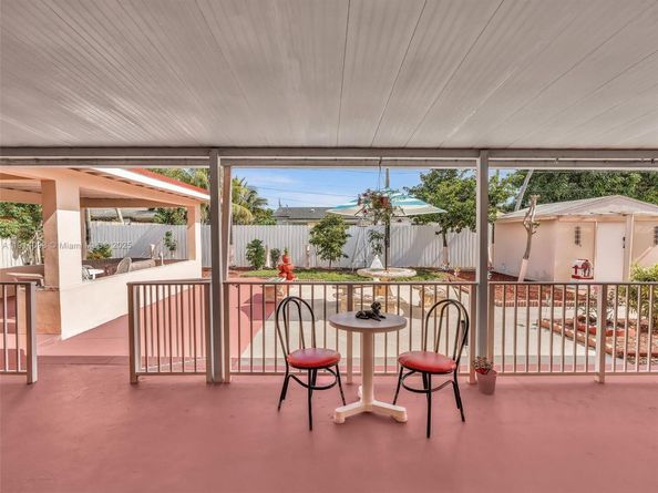 17231 NW 53rd Pl, Miami Gardens FL 33055