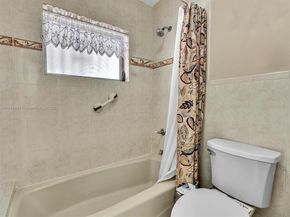 17231 NW 53rd Pl, Miami Gardens FL 33055