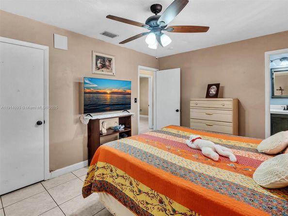 17231 NW 53rd Pl, Miami Gardens FL 33055