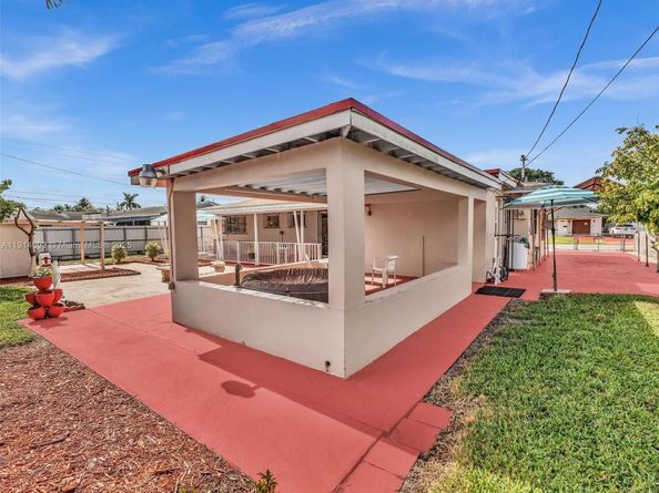 17231 NW 53rd Pl, Miami Gardens FL 33055