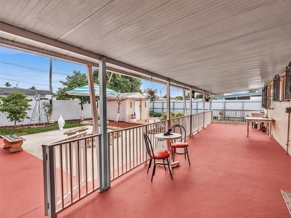 17231 NW 53rd Pl, Miami Gardens FL 33055