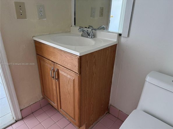 10724 Royal Palm Blvd 13, Coral Springs FL 33065