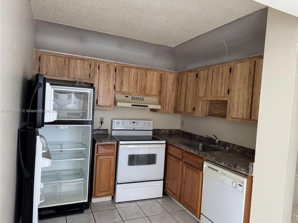 10724 Royal Palm Blvd 13, Coral Springs FL 33065