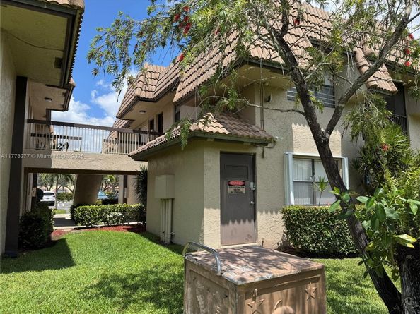 10724 Royal Palm Blvd 13, Coral Springs FL 33065
