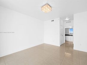 90 SW 3rd St 3305, Miami FL 33130
