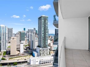 90 SW 3rd St 3305, Miami FL 33130