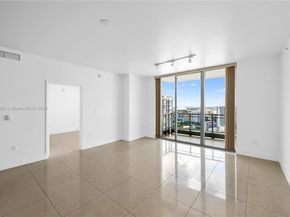 90 SW 3rd St 3305, Miami FL 33130