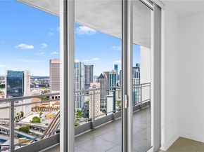 90 SW 3rd St 3305, Miami FL 33130