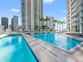 90 SW 3rd St 3305, Miami FL 33130