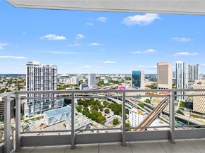 90 SW 3rd St 3305, Miami FL 33130