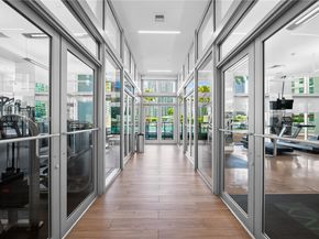90 SW 3rd St 3305, Miami FL 33130