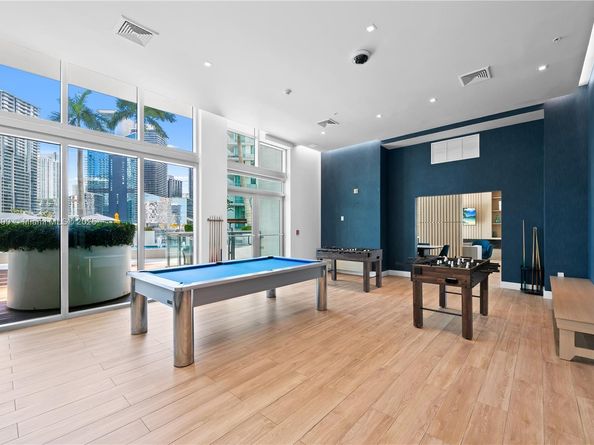 90 SW 3rd St 3305, Miami FL 33130