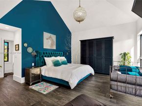 1680 Onaway Dr, Coconut Grove FL 33133