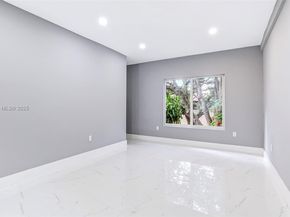 6884 NW 30 Ave, Fort Lauderdale FL 33309