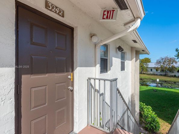 3242 Coral Ridge Dr 3242, Coral Springs FL 33065