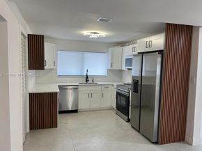 601 NW 198th St, Miami Gardens FL 33169