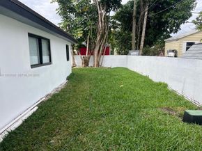 601 NW 198th St, Miami Gardens FL 33169