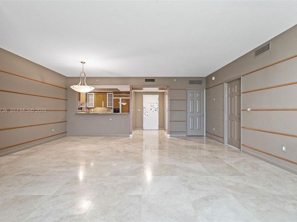 1819 SE 17th St 603, Fort Lauderdale FL 33316