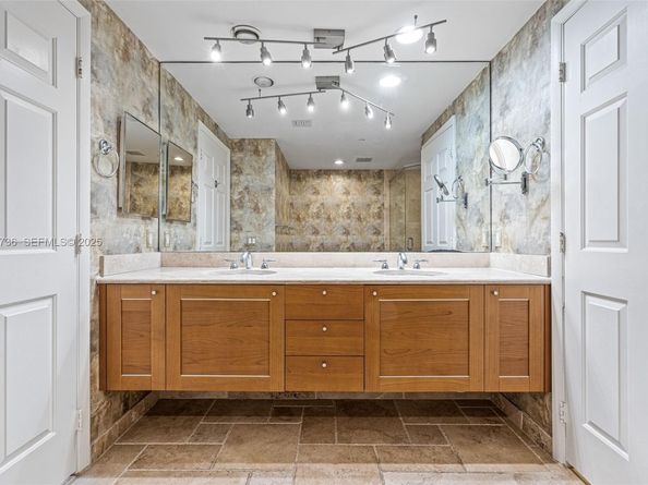 1819 SE 17th St 603, Fort Lauderdale FL 33316