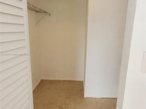 7900 Tatum Waterway Dr 502, Miami Beach FL 33141