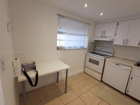 7900 Tatum Waterway Dr 502, Miami Beach FL 33141