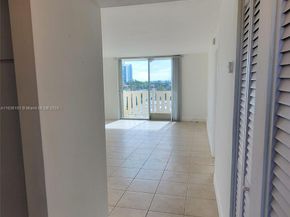 7900 Tatum Waterway Dr 502, Miami Beach FL 33141