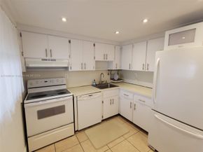 7900 Tatum Waterway Dr 502, Miami Beach FL 33141