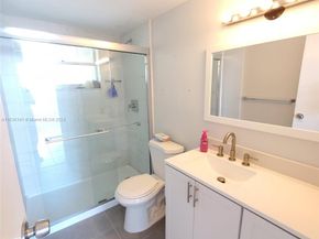 7900 Tatum Waterway Dr 502, Miami Beach FL 33141