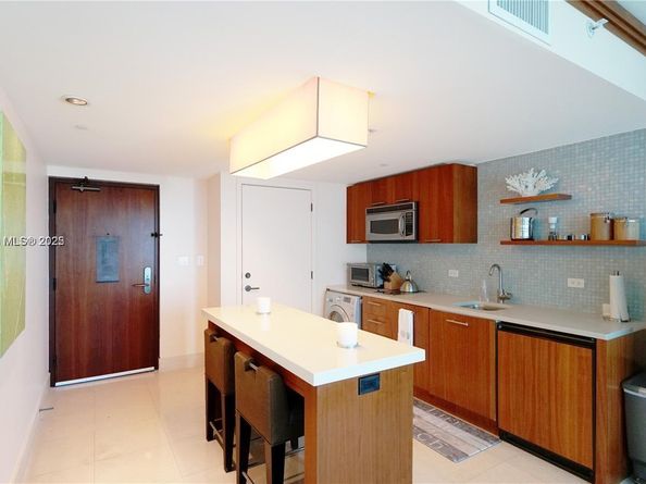 6801 Collins Ave 710, Miami Beach FL 33141