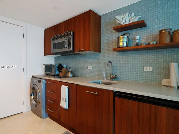 6801 Collins Ave 710, Miami Beach FL 33141