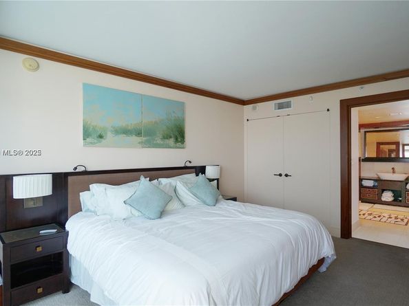 6801 Collins Ave 710, Miami Beach FL 33141