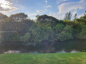 1141 Lake Victoria Dr E, West Palm Beach FL 33411