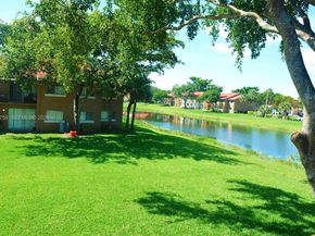 1141 Lake Victoria Dr E, West Palm Beach FL 33411