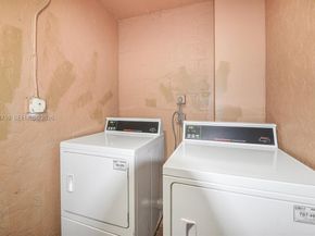 1141 Lake Victoria Dr E, West Palm Beach FL 33411