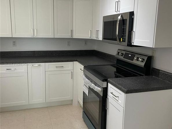 Undisclosed Address #A11861606, Sunrise FL 33351