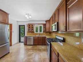 739 Lakeview Dr, Miami Beach FL 33140