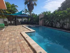 13895 NE 11th Ave, North Miami FL 33161
