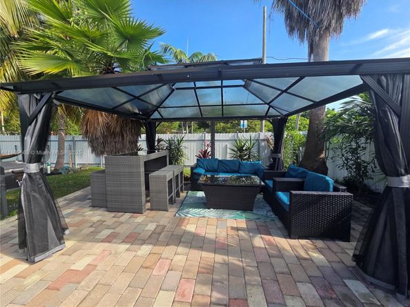 13895 NE 11th Ave, North Miami FL 33161