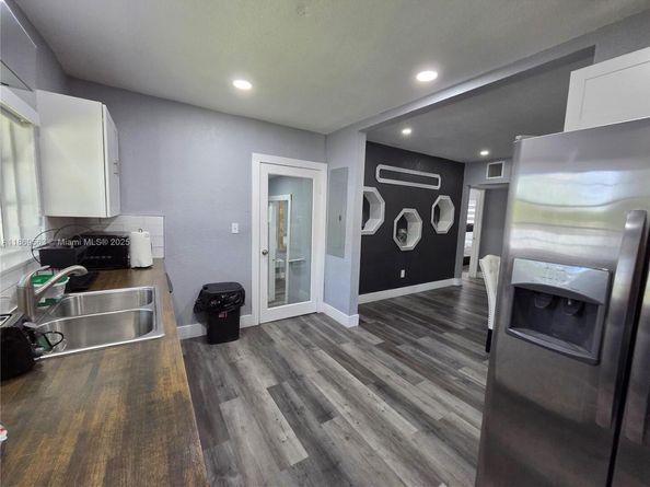 13895 NE 11th Ave, North Miami FL 33161
