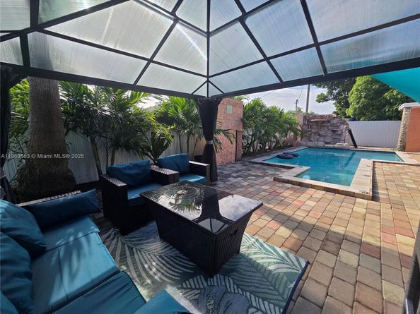13895 NE 11th Ave, North Miami FL 33161