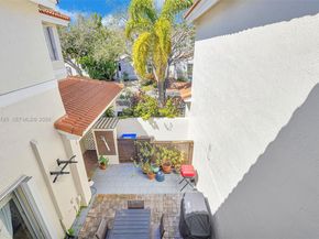 1425 Weeping Willow Way, Hollywood FL 33019