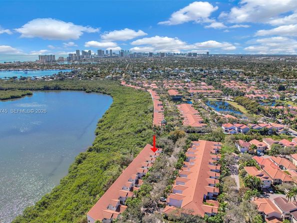 1425 Weeping Willow Way, Hollywood FL 33019