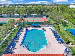 1425 Weeping Willow Way, Hollywood FL 33019