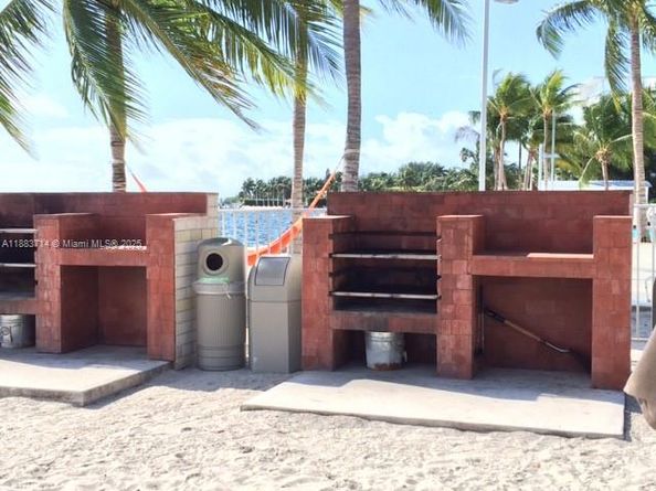 Undisclosed Address #A11883714, Miami FL 33138