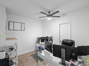 3549 W Inverrary Blvd W, Lauderhill FL 33319